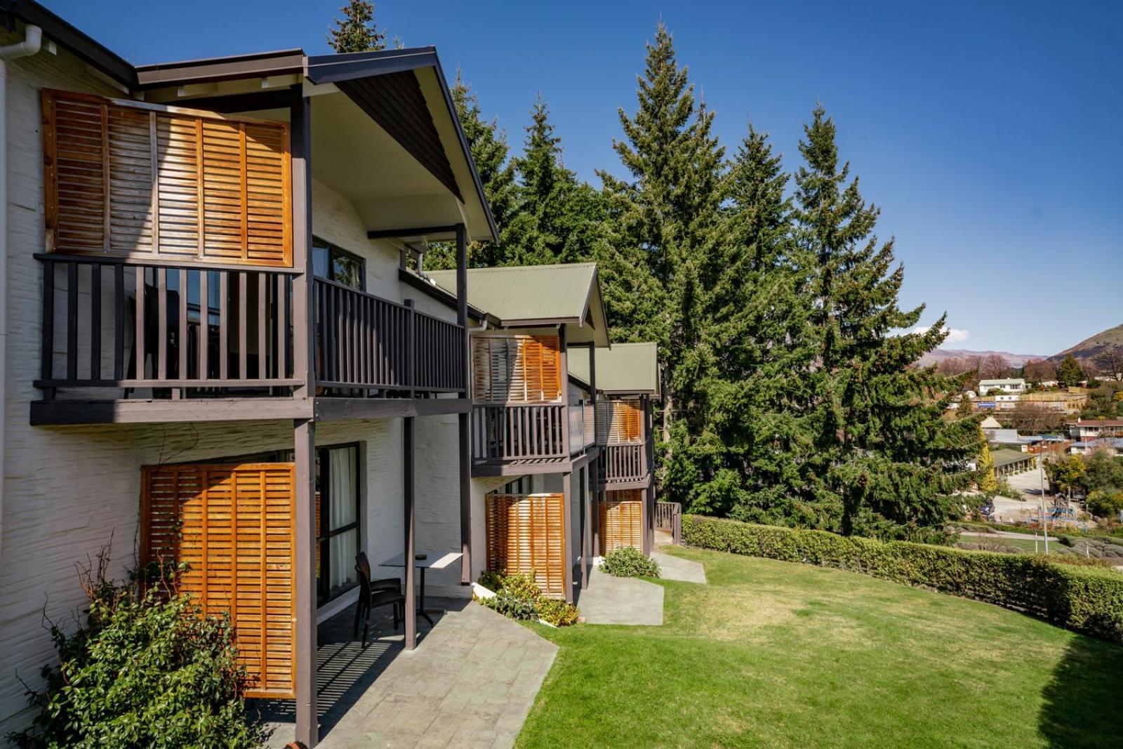 Ride Base Wanaka Apartments ภายนอก รูปภาพ