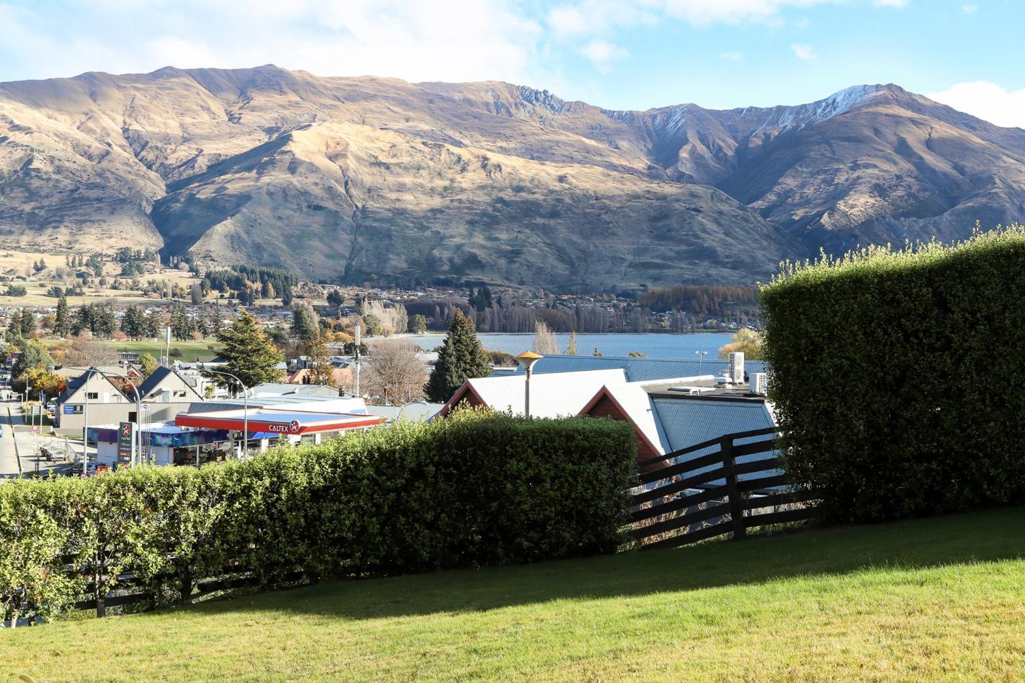 Ride Base Wanaka Apartments ภายนอก รูปภาพ