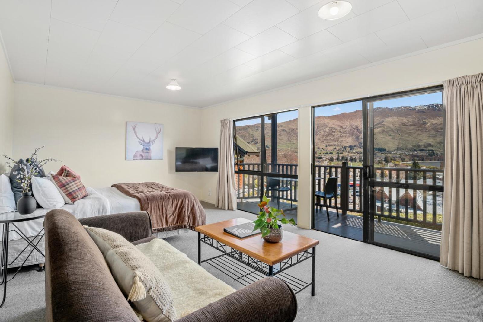 Ride Base Wanaka Apartments ภายนอก รูปภาพ