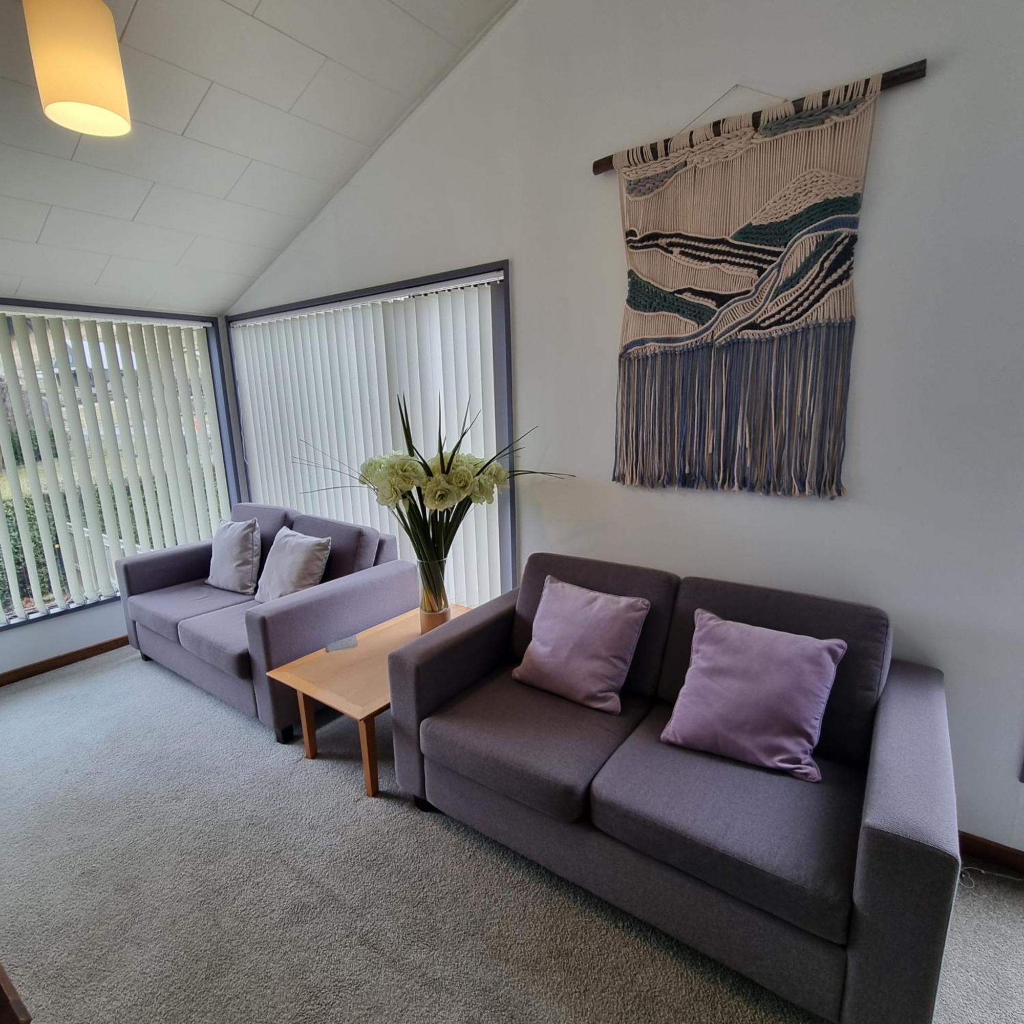 Ride Base Wanaka Apartments ภายนอก รูปภาพ