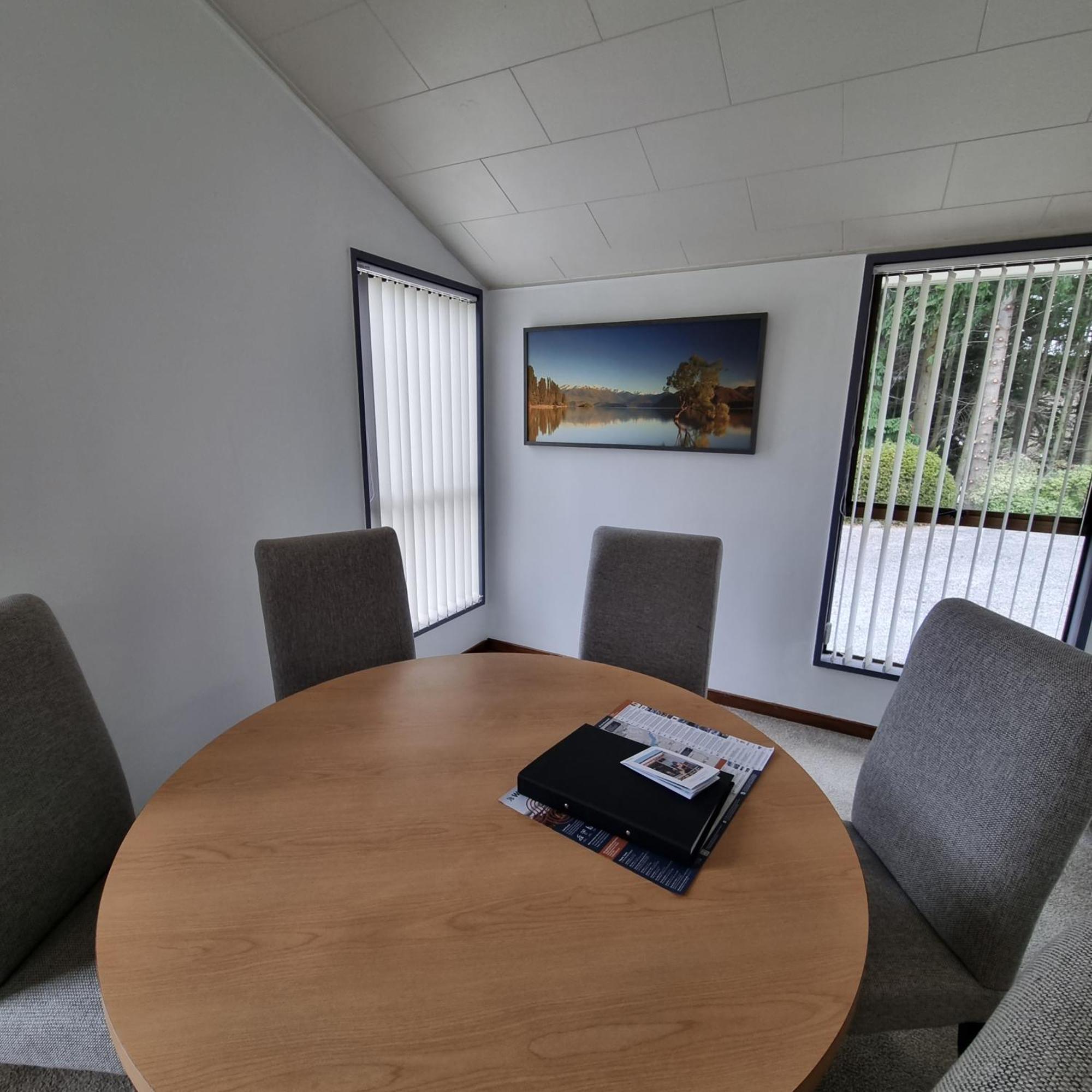 Ride Base Wanaka Apartments ภายนอก รูปภาพ