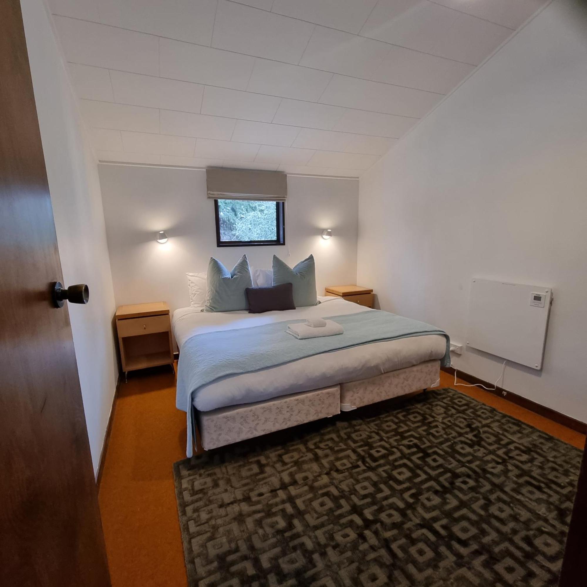 Ride Base Wanaka Apartments ภายนอก รูปภาพ