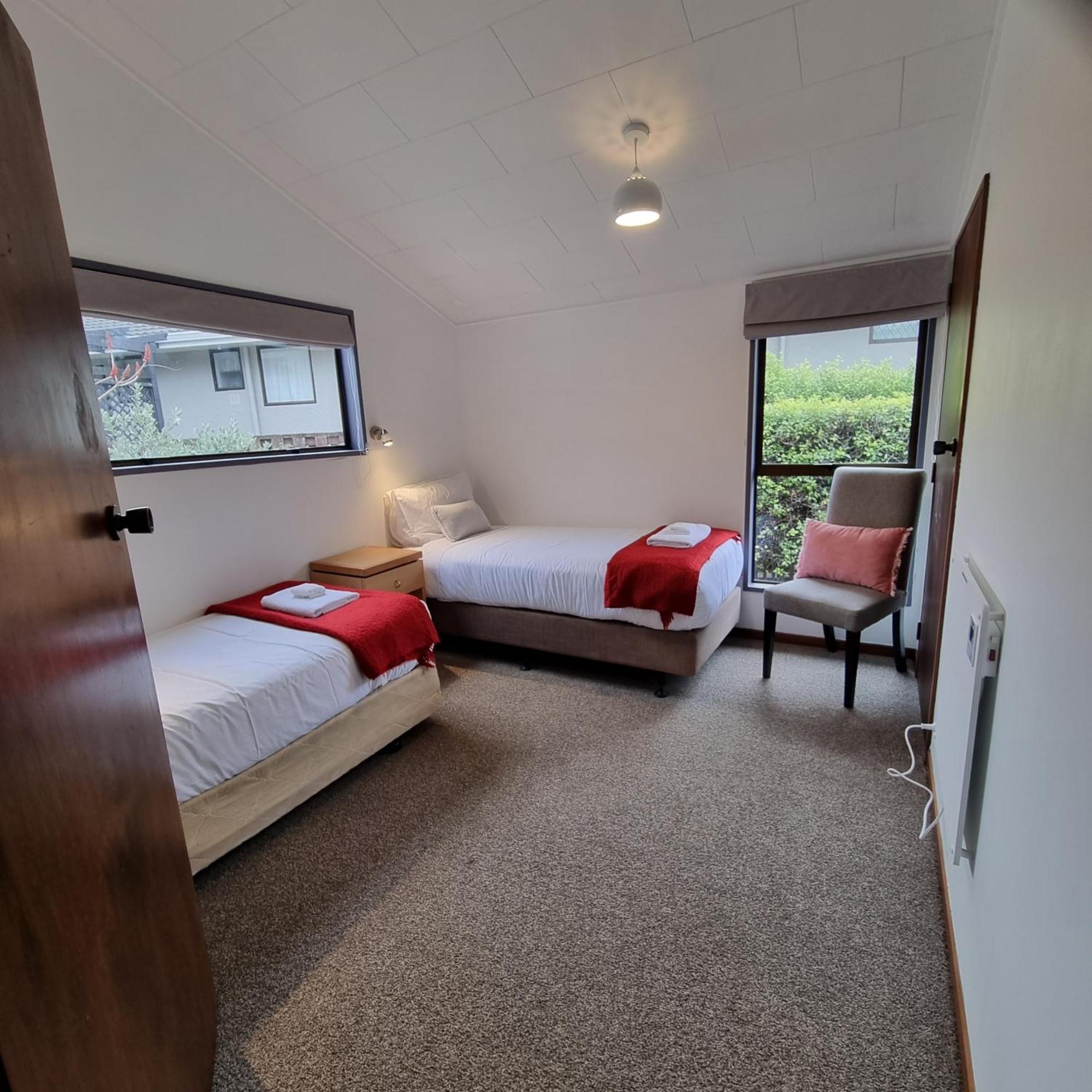 Ride Base Wanaka Apartments ภายนอก รูปภาพ